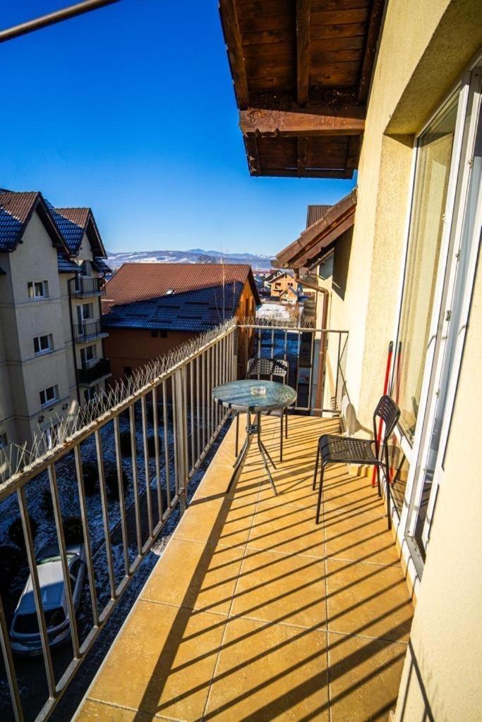 N & G Apartments Râșnov Zewnętrze zdjęcie